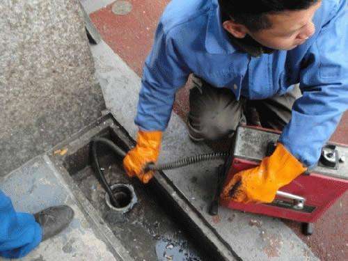 新抚疏通下水道